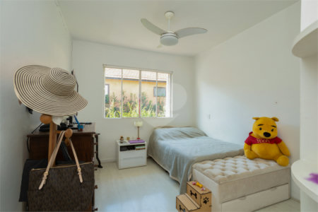 Sobrado à venda com 4 quartos, sendo 2 suítes, em Vila Madalena, São Paulo, SP
