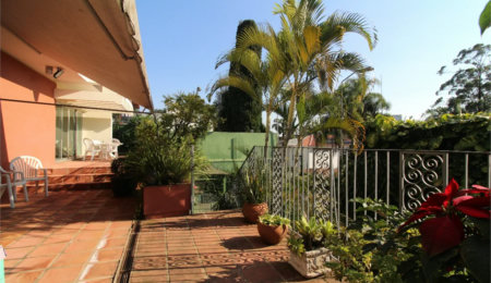 Casa à venda com 4 suítes em Jardim Leonor, São Paulo, SP