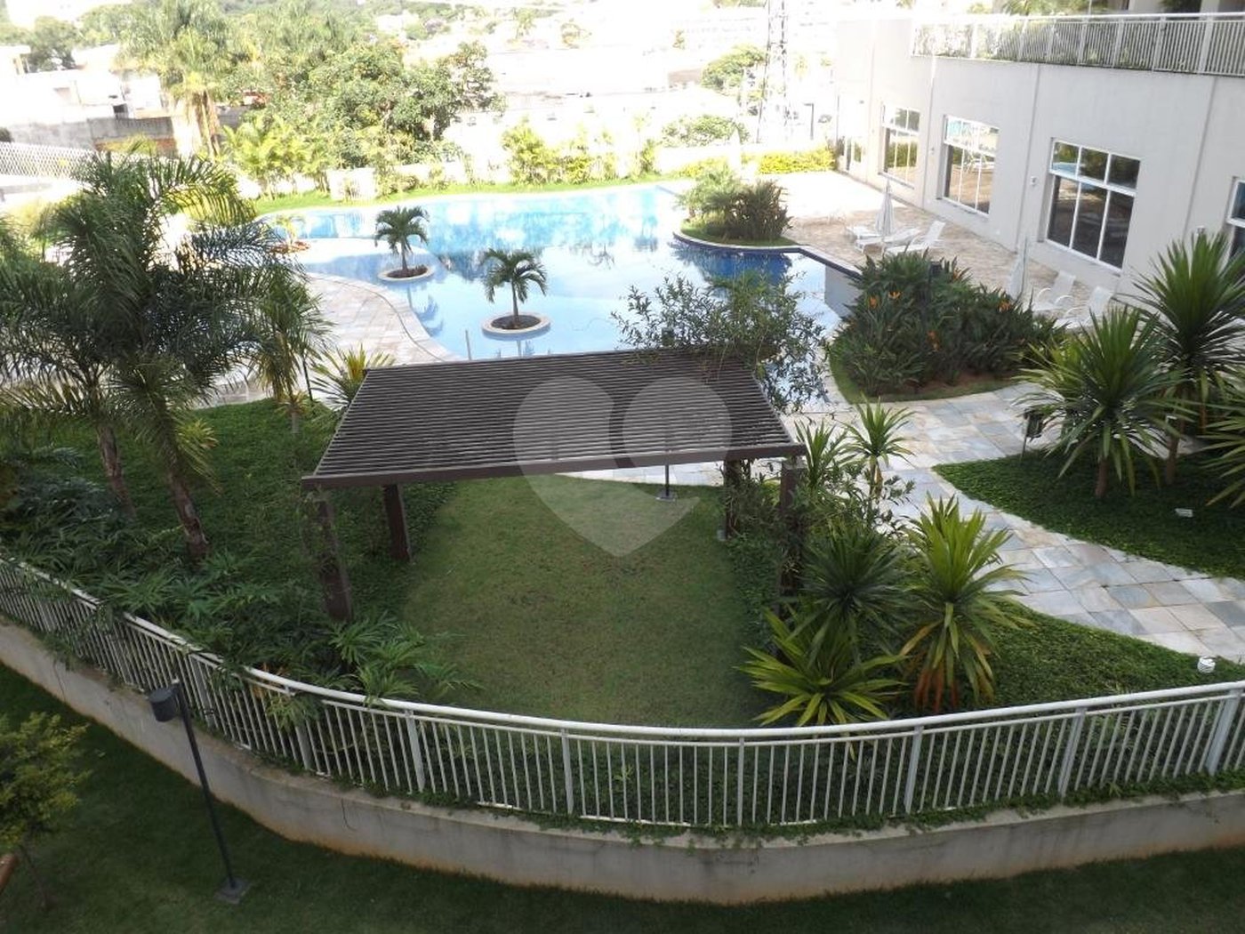 Apartamento à venda com 3 quartos, sendo 1 suíte, em Cidade São Francisco, São Paulo, SP