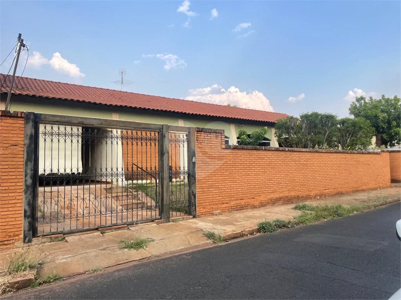 Casa à venda com 3 quartos, sendo 1 suíte, no Centro, Araraquara, SP