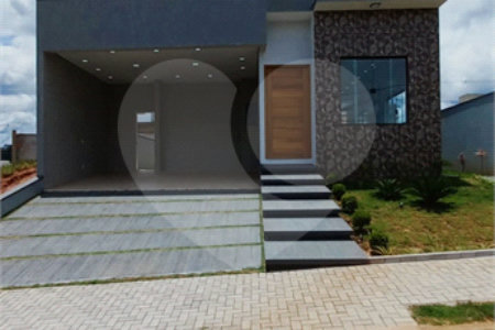 Casa à venda com 3 quartos, sendo 1 suíte, no condomínio Mosaico Essence, Mogi das Cruzes - SP