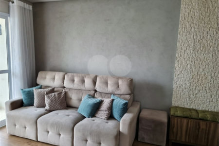 Apartamento à venda com 2 quartos, sendo 1 suíte,  em Vila Mogilar, Mogi das Cruzes, SP