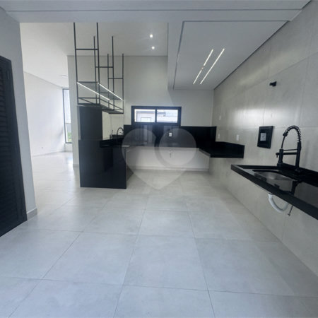 Casa à venda com 3 quartos, sendo 1 suíte, no condomínio Residencial Villagio Wanel, Sorocaba - SP