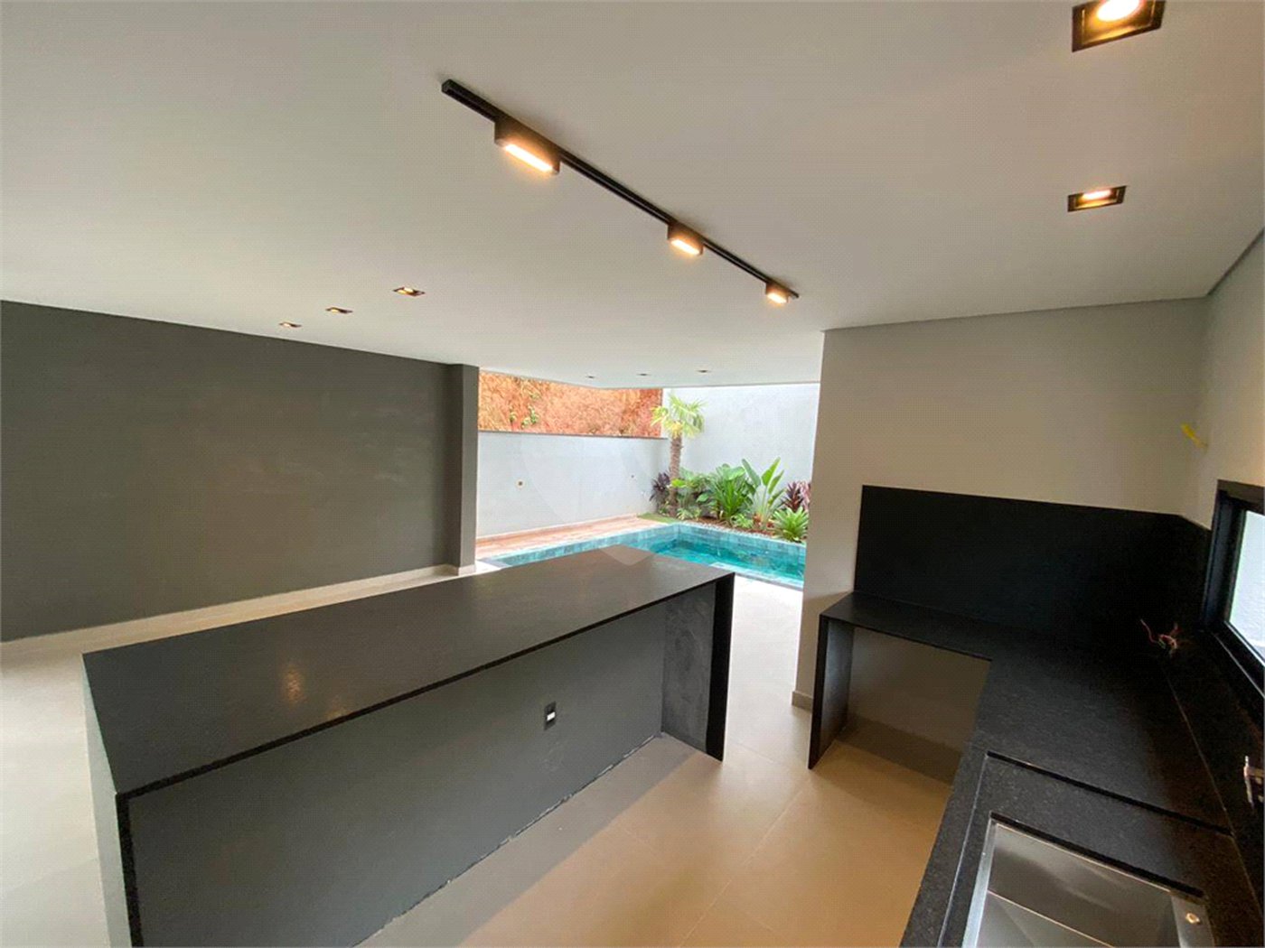 Casa à venda com 3 suítes no condomínio Reserva Granja Anita, Mogi das Cruzes - SP