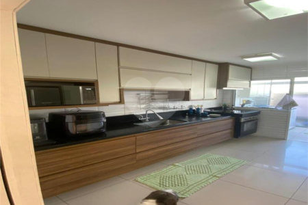 Casa à venda com 3 quartos, sendo 1 suíte, no condomínio Residencial Green Village, Indaiatuba - SP