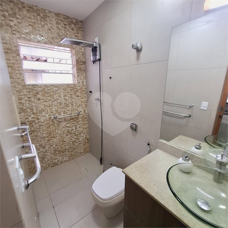 Sobrado à venda com 4 quartos, sendo 2 suítes, em Interlagos, São Paulo, SP