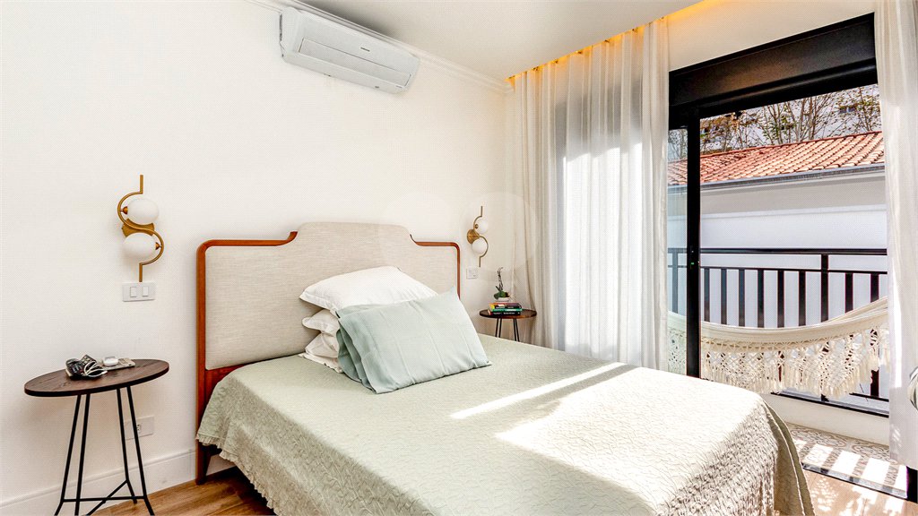 Sobrado à venda com 3 quartos, sendo 1 suíte, em Cidade Monções, São Paulo, SP