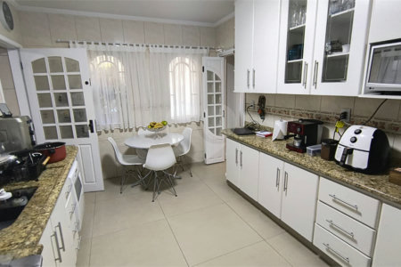 Sobrado à venda com 3 quartos, sendo 1 suíte, em Vila Medeiros, São Paulo, SP
