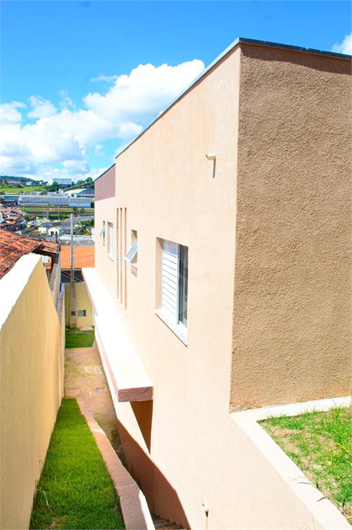 Sobrado à venda com 3 quartos, sendo 1 suíte,  em Serra da Cantareira, Mairiporã, SP