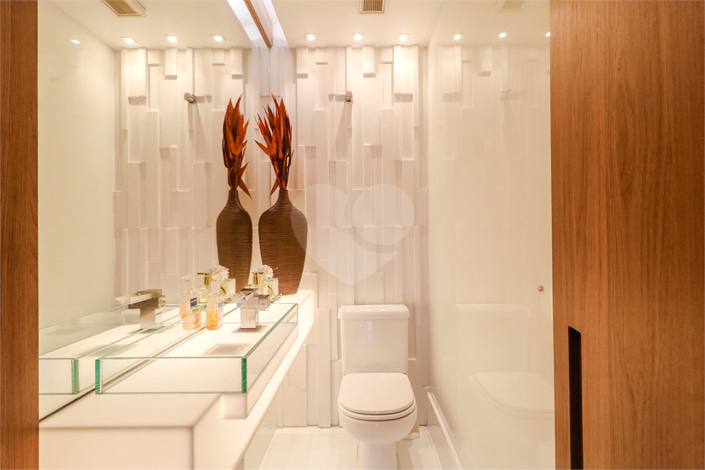 Apartamento à venda com 3 suítes em Cidade Monções, São Paulo, SP