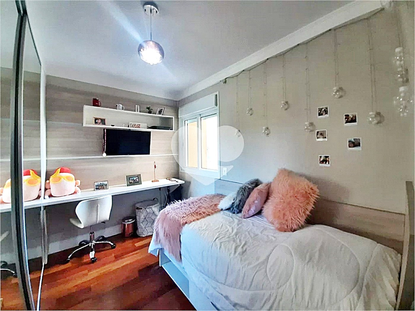 Casa à venda com 5 quartos, sendo 2 suítes, no condomínio Florada da Serra, São Paulo - SP
