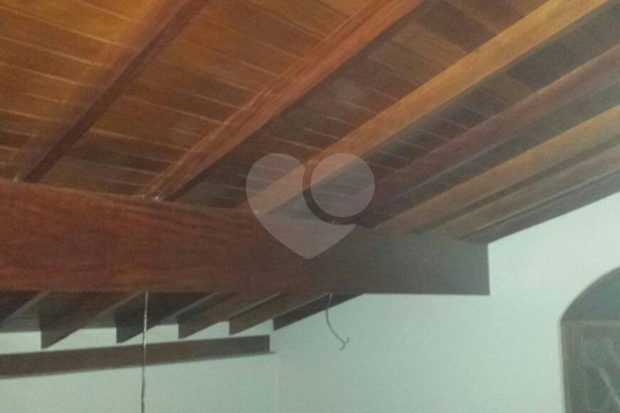 Sobrado à venda com 5 quartos, sendo 3 suítes, em Tremembé, São Paulo, SP
