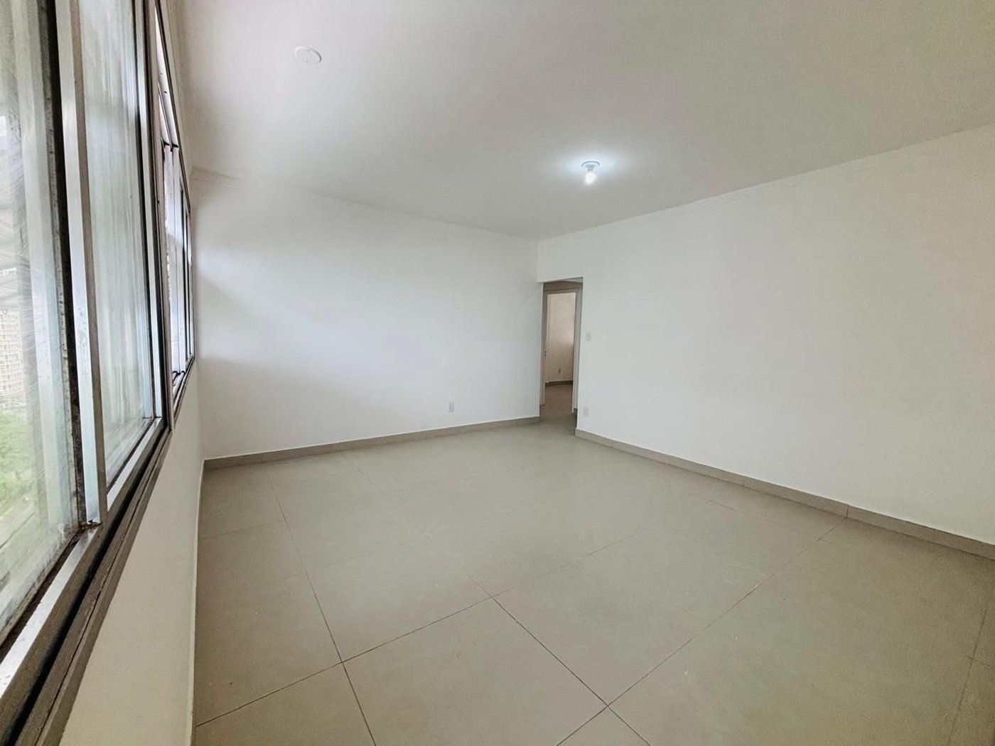 Apartamento com 2 dormitórios à venda, 85 m² por R$ 680.000,00 - Pompéia - Santos/SP