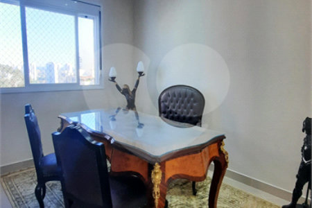 Apartamento à venda com 3 suítes em Jardim Marajoara, São Paulo, SP