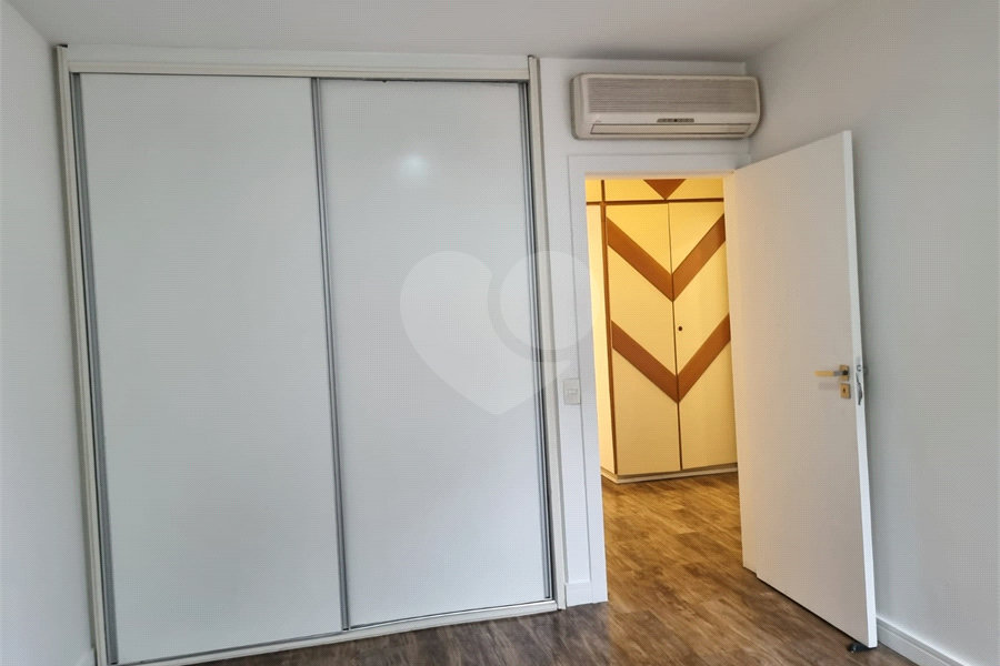 Apartamento à venda com 3 quartos, sendo 1 suíte, em Jardim América, São Paulo, SP