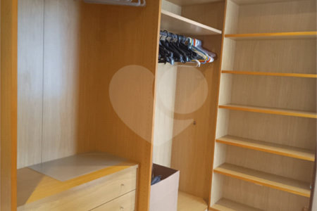 Apartamento à venda com 3 suítes em Vila Suzana, São Paulo, SP