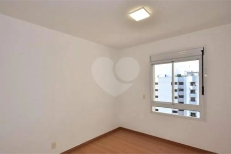 Cobertura à venda com 3 quartos, sendo 2 suítes,  em Paraíso do Morumbi, São Paulo, SP
