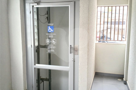 Apartamento à venda com 2 quartos em Vila dos Remédios, São Paulo, SP
