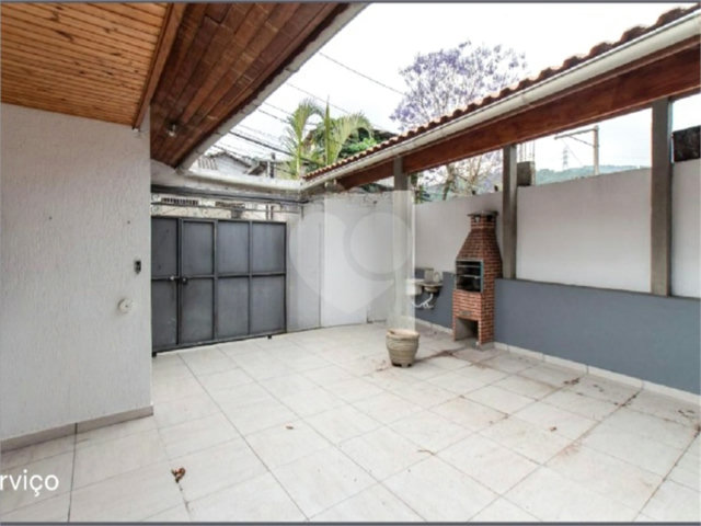 Casa Térrea à venda com 3 quartos, sendo 2 suítes,  em Horto, São Paulo, SP