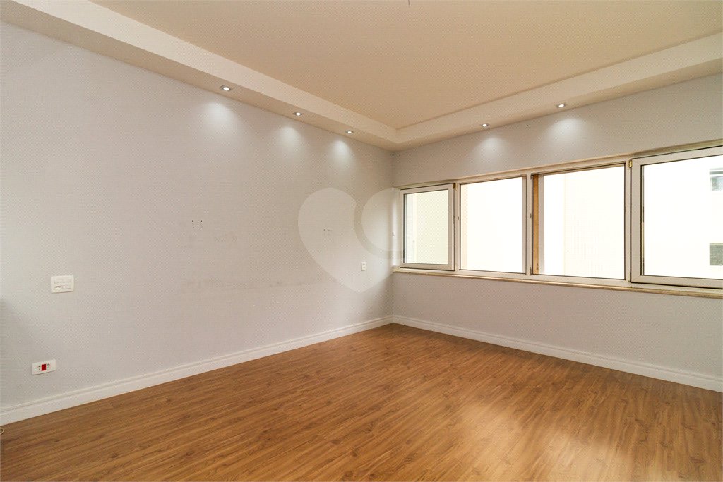 Apartamento à venda com 3 quartos, sendo 1 suíte, em Jardim Paulista, São Paulo, SP