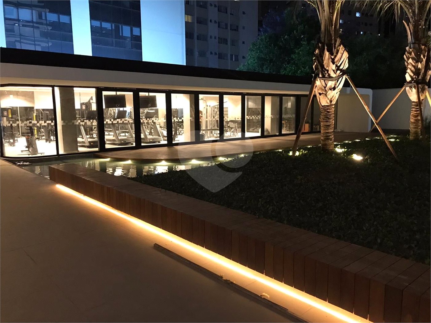 Apartamento para alugar com 2 suítes em Vila Olímpia, São Paulo, SP