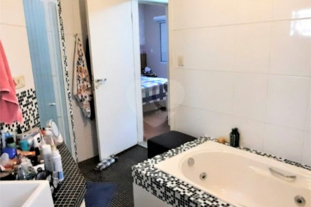 Casa à venda com 5 quartos, sendo 4 suítes, em Água Fria, São Paulo, SP
