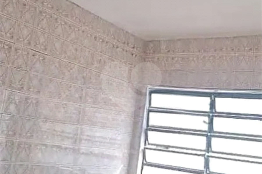 Sobrado à venda com 2 quartos em Vila Zat, São Paulo, SP