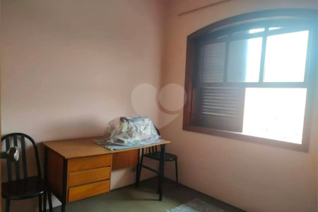 Sobrado à venda com 3 quartos, sendo 1 suíte,  em Jardim Ester, São Paulo, SP