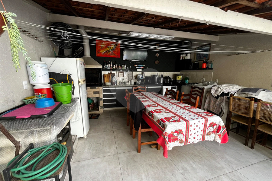 Sobrado à venda com 3 quartos, sendo 1 suíte, em Jaraguá, São Paulo, SP