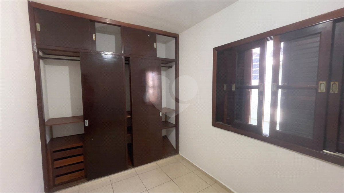 Sobrado à venda com 4 quartos, sendo 1 suíte,  em Jardim Ester Yolanda, São Paulo, SP