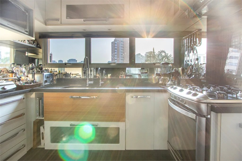Apartamento à venda com 3 suítes em Vila Andrade, São Paulo, SP