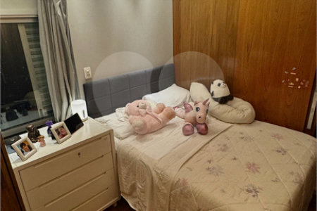 Apartamento à venda com 2 quartos, sendo 1 suíte, em Vila Olímpia, São Paulo, SP