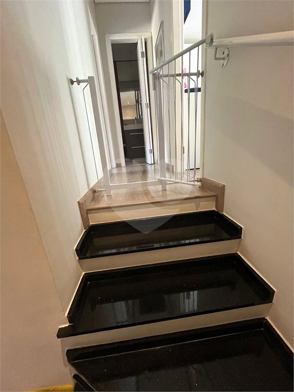 Casa à venda com 3 quartos, sendo 1 suíte, no condomínio Vila Siqueira, São Paulo - SP