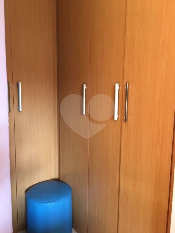 Casa à venda com 3 quartos, sendo 1 suíte, no condomínio Sobrado, São Paulo - SP