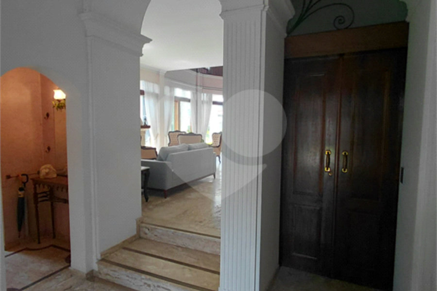 Casa à venda com 4 suítes no condomínio Ville Bourghese, São Paulo - SP