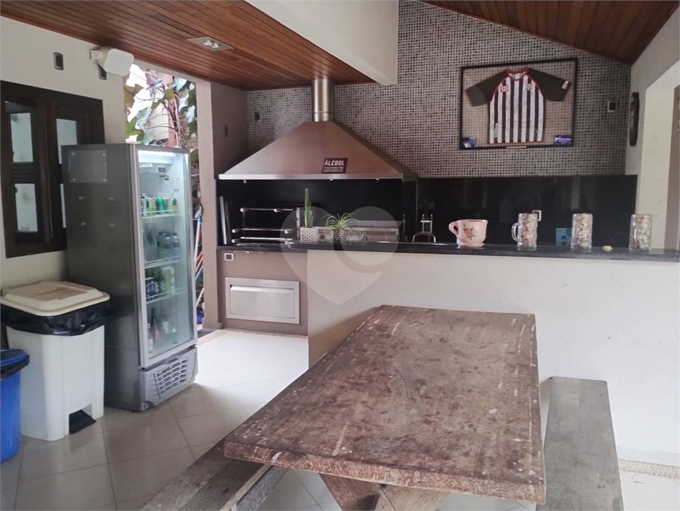 Casa à venda com 5 quartos, sendo 4 suítes, no condomínio Santa Teresa, Jundiaí - SP