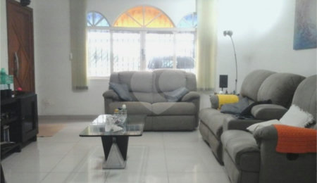 Casa à venda com 3 quartos, sendo 1 suíte, em Santo Amaro, São Paulo, SP