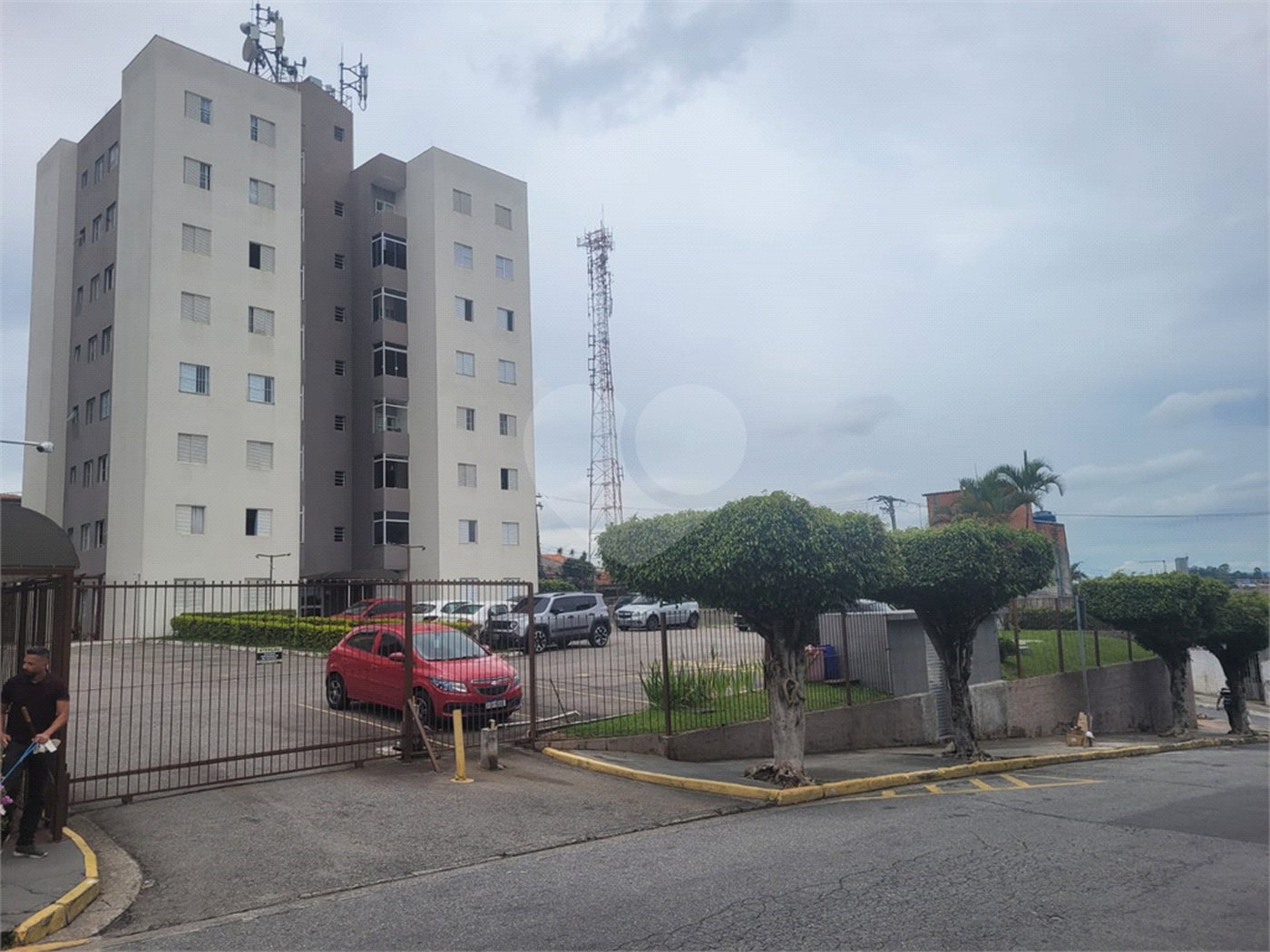 Apartamento à venda com 2 quartos em Vila Júlia, Poá, SP