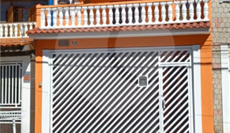 Sobrado à venda com 3 quartos, sendo 1 suíte,  em Parque Renato Maia, Guarulhos, SP