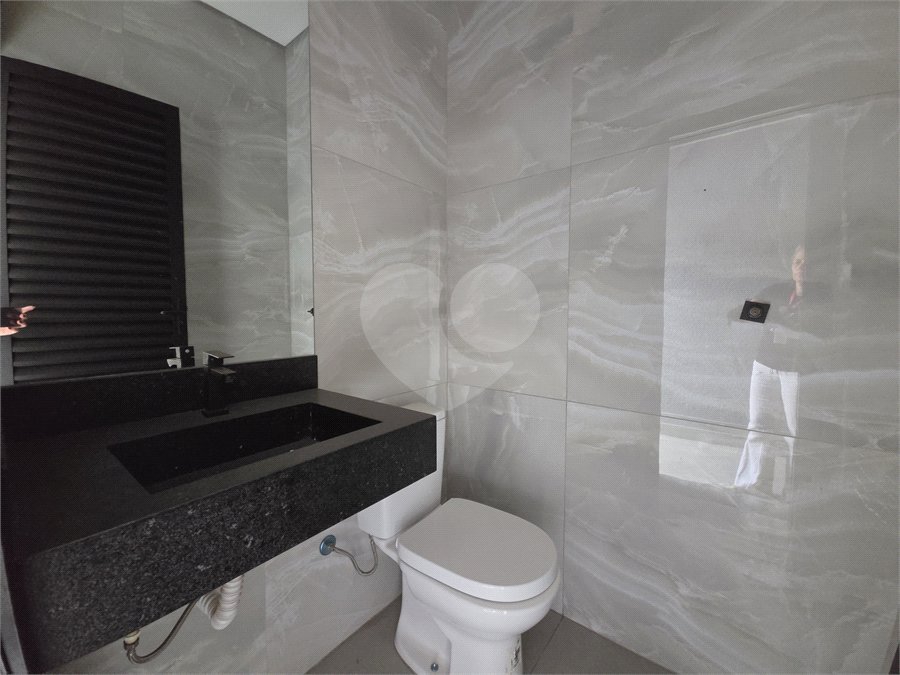 Casa à venda com 3 quartos, sendo 1 suíte, no condomínio Helena Maria, Sorocaba - SP