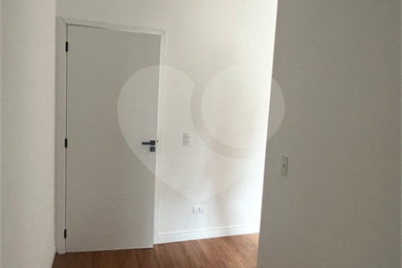 Casa à venda com 3 suítes no condomínio Village Itaguaçu, Atibaia - SP