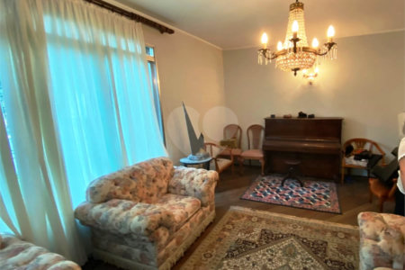Casa à venda com 5 quartos, sendo 2 suítes, em Jabaquara, São Paulo, SP