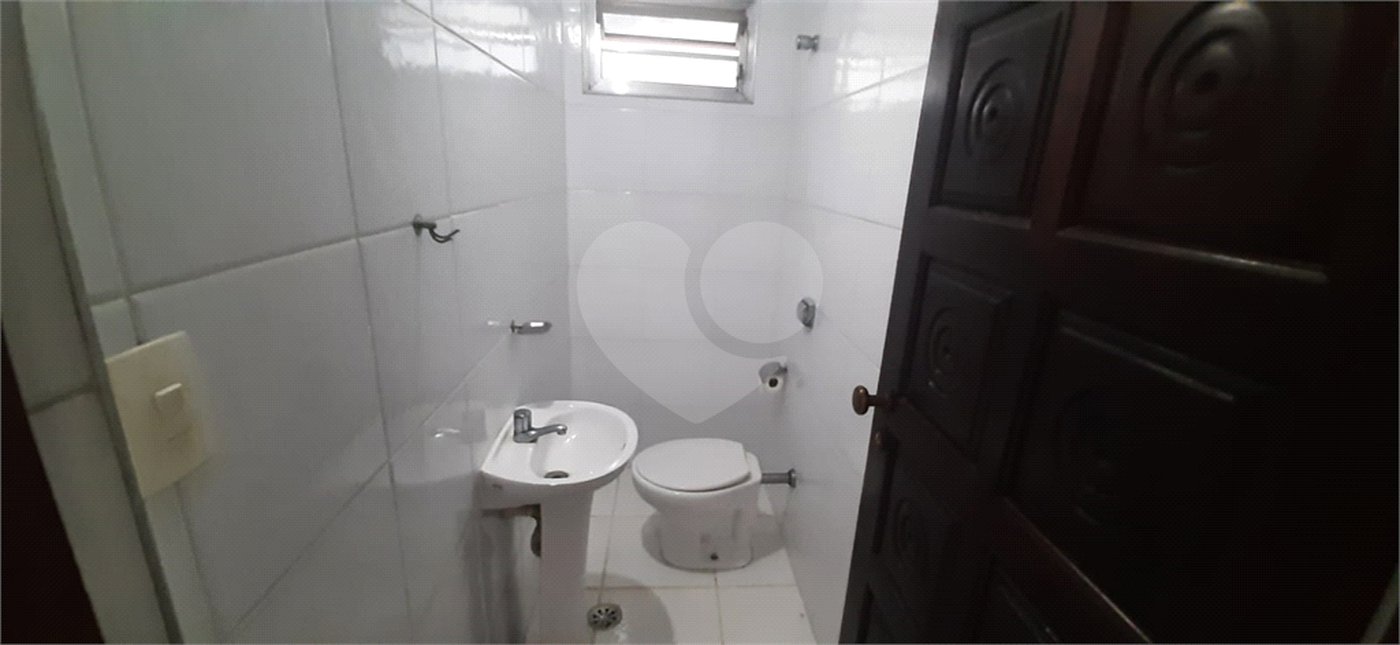 Sobrado à venda com 5 quartos, sendo 1 suíte,  em Vila Rosália, Guarulhos, SP