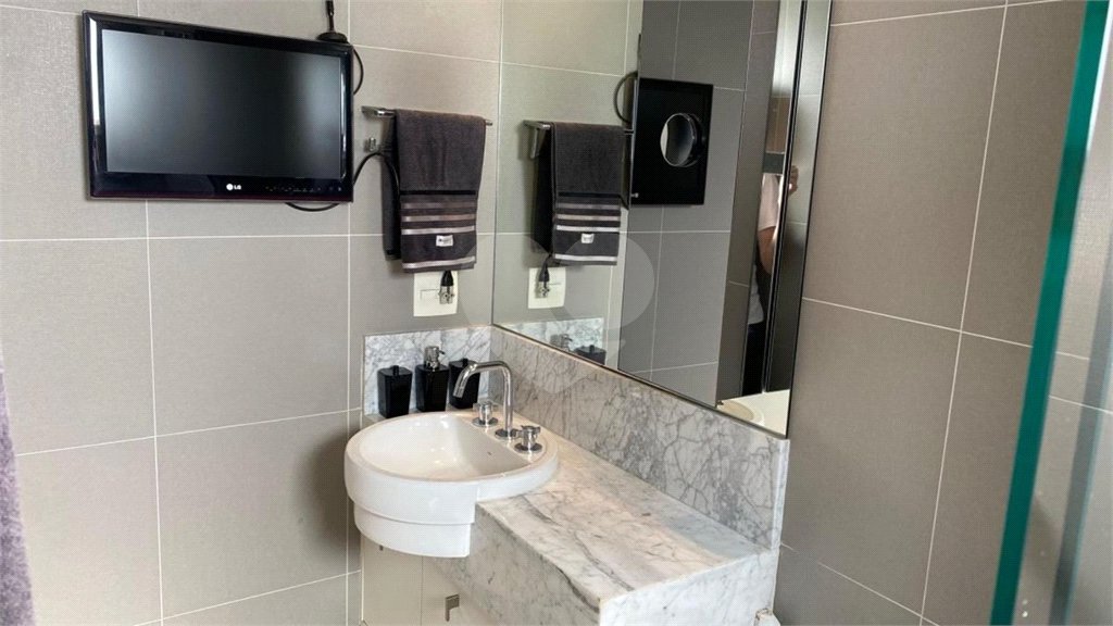 Apartamento à venda com 3 suítes em Vila Romana, São Paulo, SP