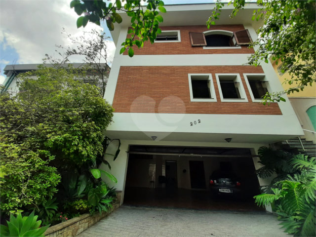 Sobrado à venda com 4 quartos, sendo 2 suítes,  em Jardim Franca, São Paulo, SP
