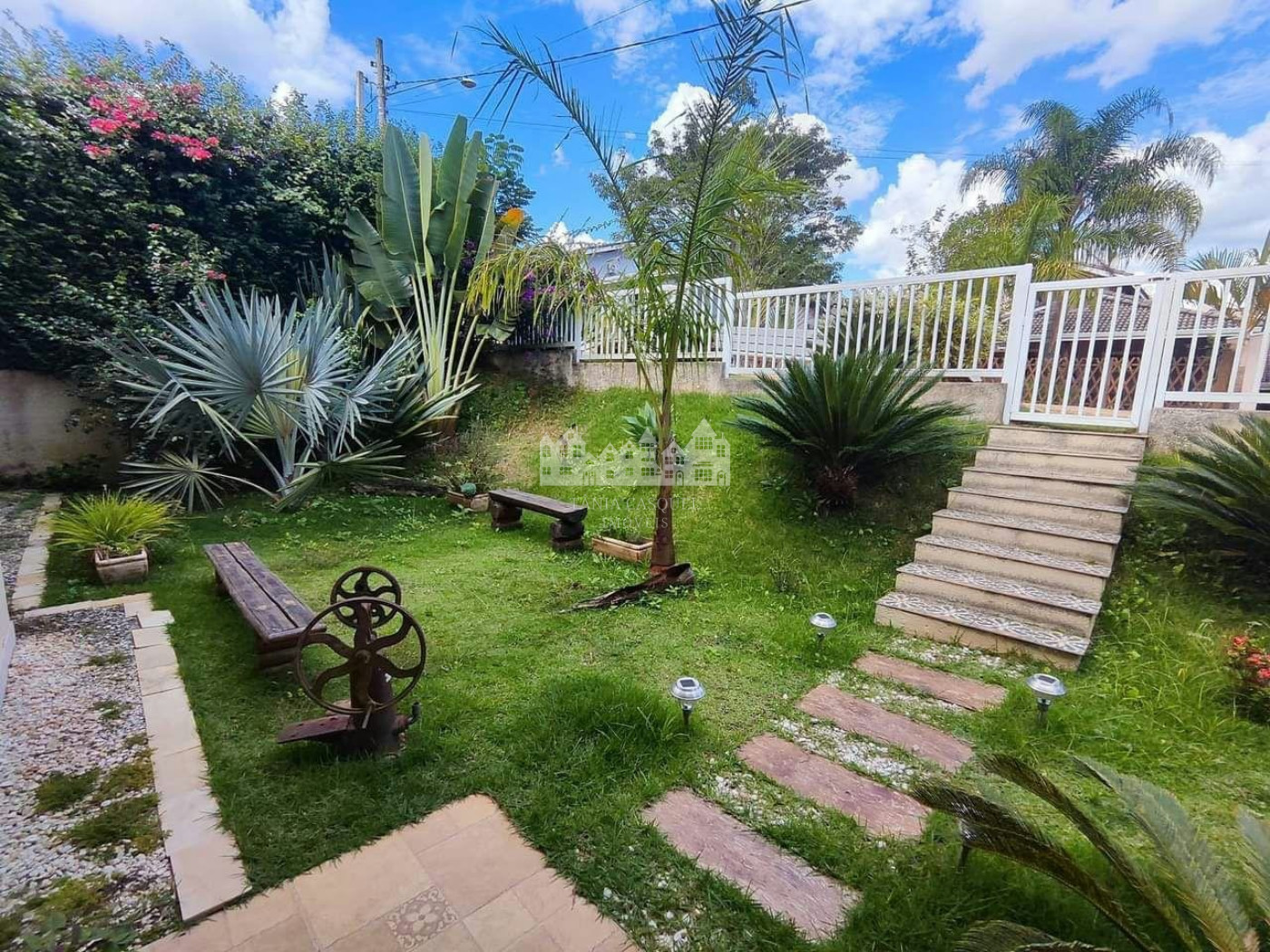 Casa à venda com 6 suítes no condomínio Portal Ouro Verde, Atibaia - SP