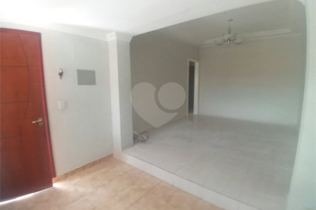 Casa à venda ou para alugar com 3 quartos, sendo 1 suíte, em Água Fria, São Paulo, SP