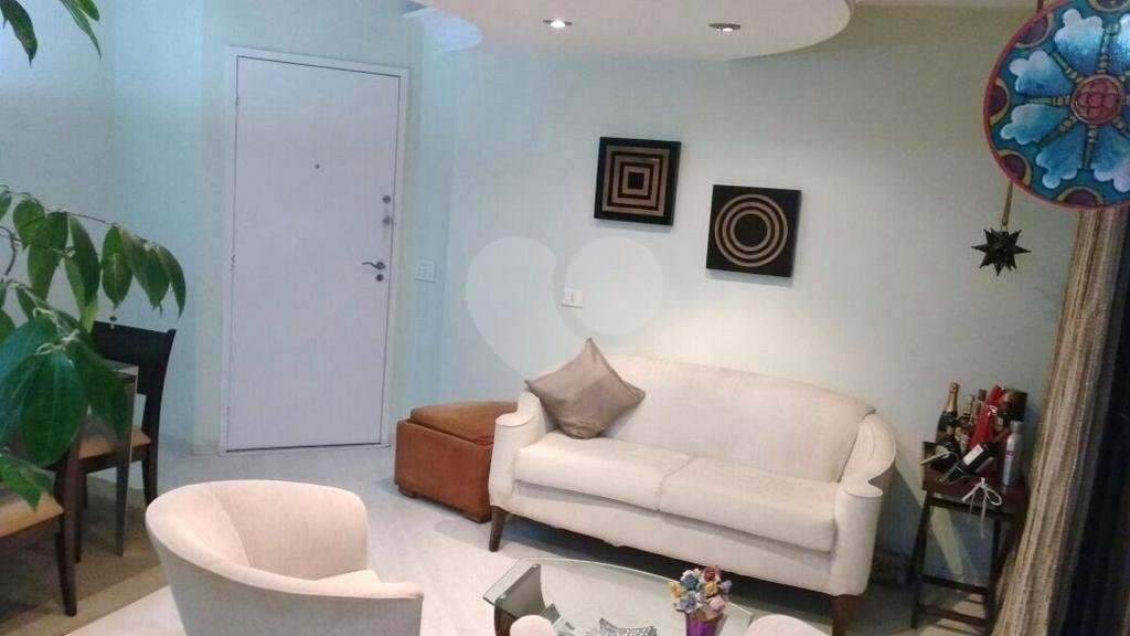 Apartamento à venda com 3 quartos, sendo 1 suíte, em Vila Monumento, São Paulo, SP