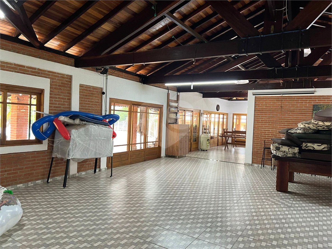 Chácara à venda com 10 quartos, sendo 16 suítes, em Chácaras do Pinhal (pinhal), Cabreúva, SP