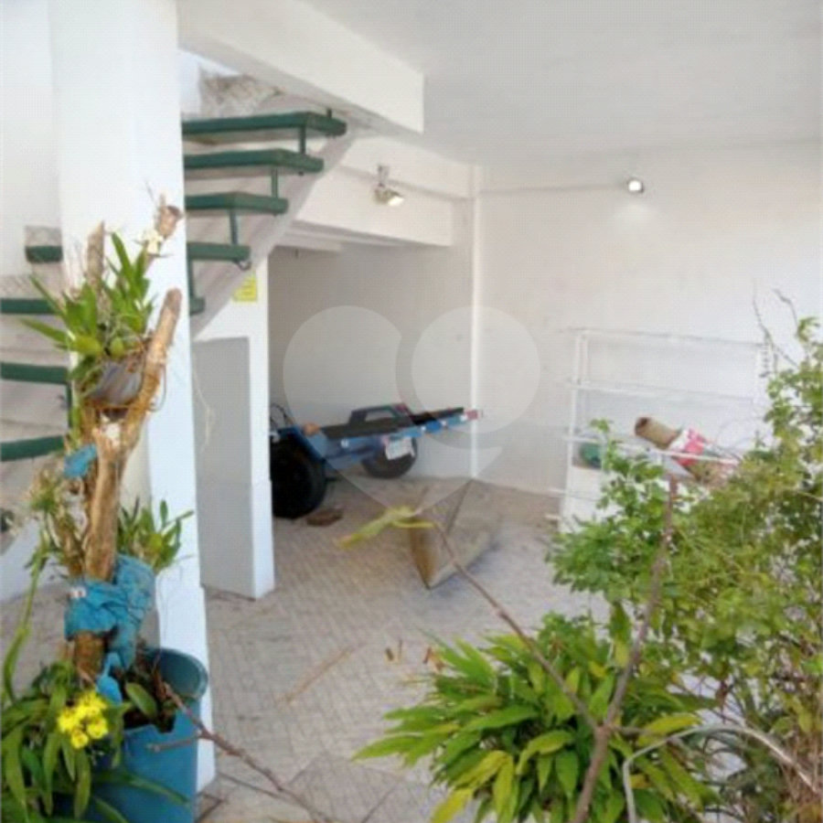 Sobrado à venda com 3 quartos, sendo 1 suíte, em Vila Paulicéia, São Paulo, SP